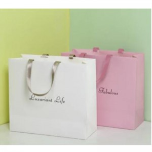 High Quality Custom Logo Gift Bags with Handle Printing Christmas Shopping Paper Bag
